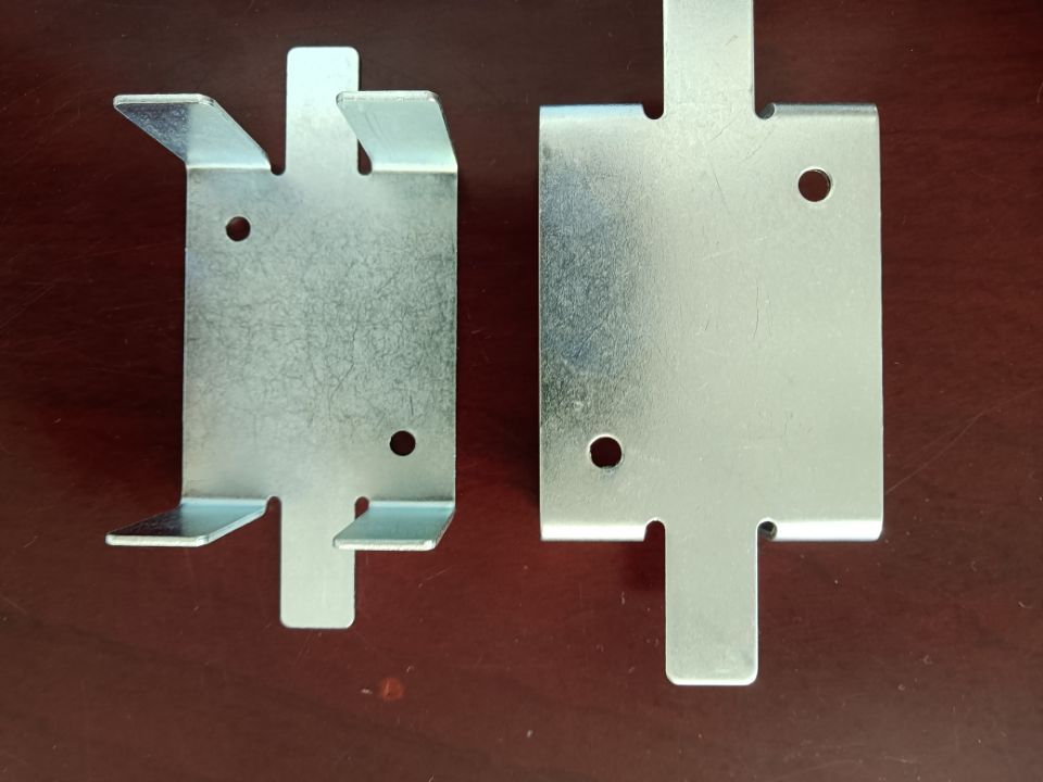 quincaillerie de porte coulissante galvanis&eacute;e antique pour placard